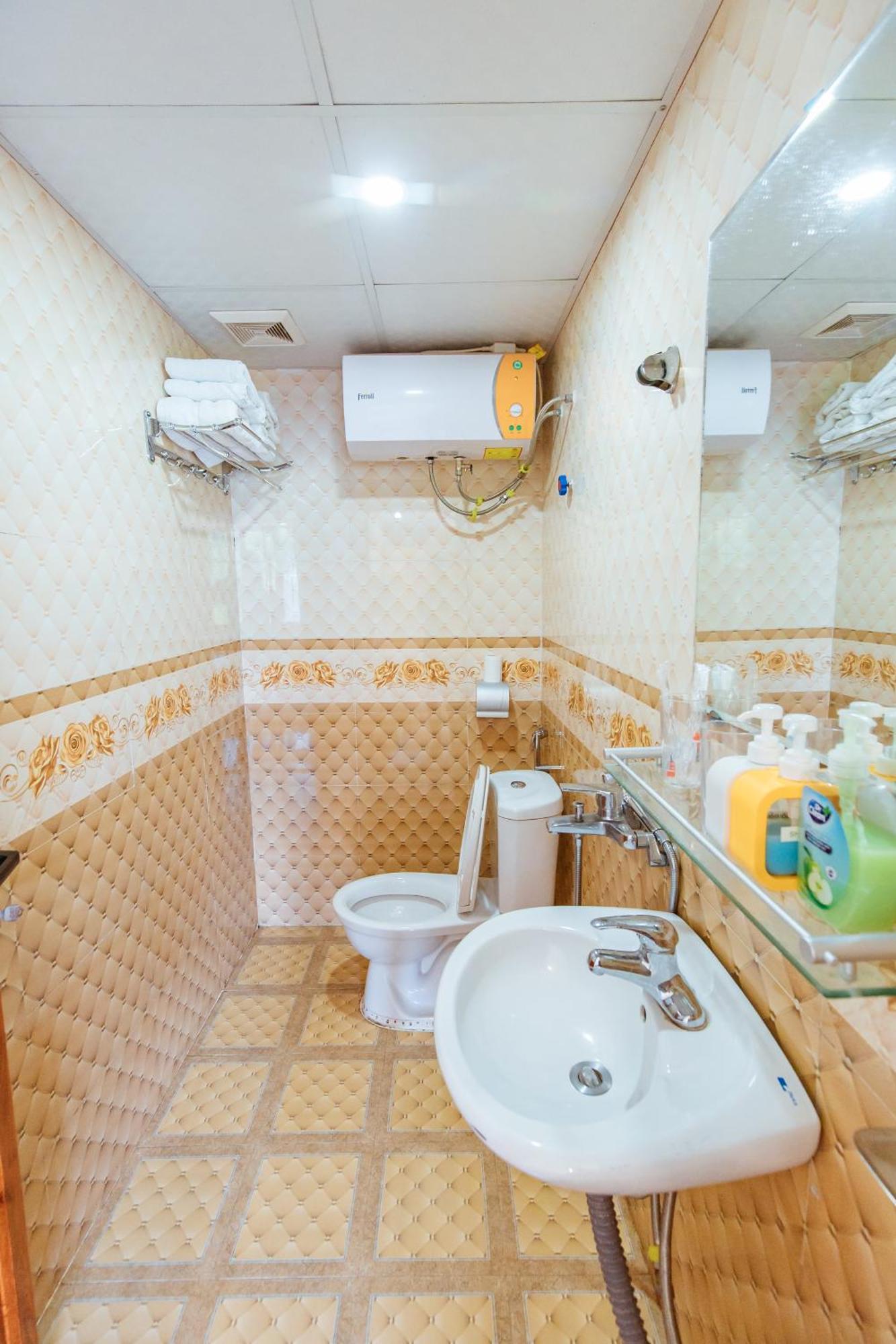 Lustig Hostel Sa Pa Buitenkant foto